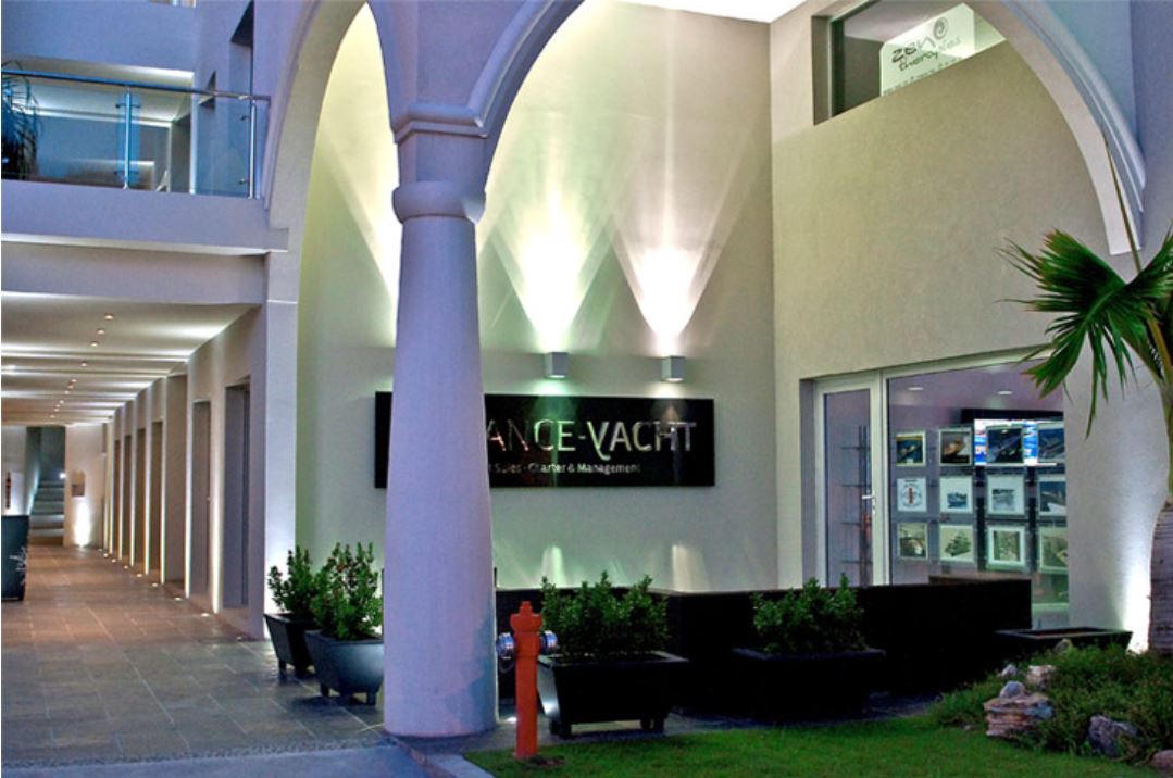 Core Maxi LED Wandleuchte beidseitig strahlend strahlend